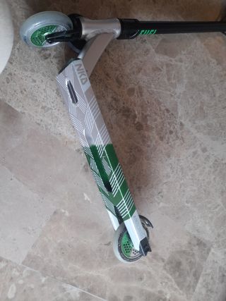 NKD Patinete Skate FUEL