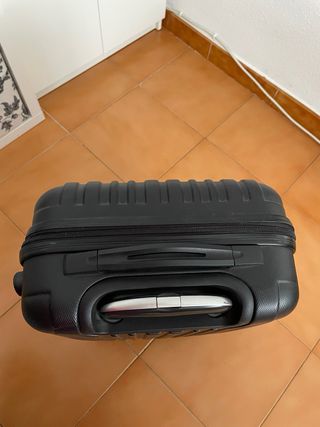 Maleta de cabina de Misako