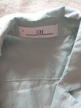 Camisa manga larga, de Carolina Herrera