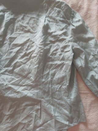 Camisa manga larga, de Carolina Herrera