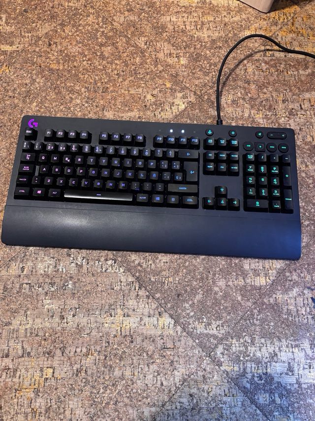 Teclado Logitech Prodigy G213