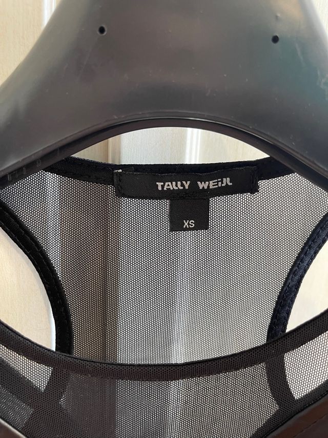 Top corto - Tally Weil