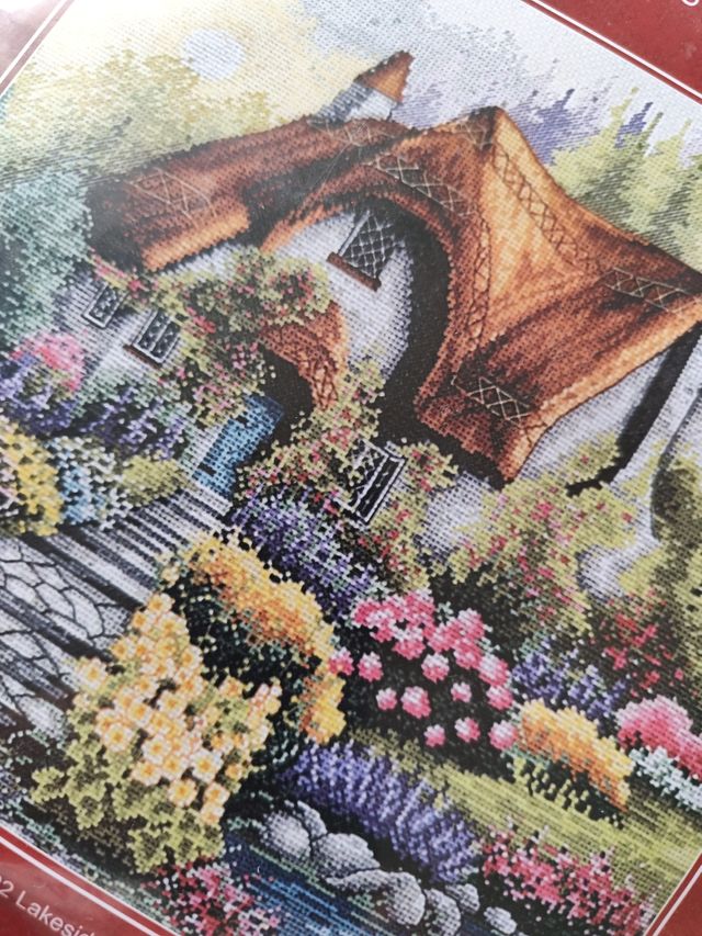 Lakeside Cottage Anchor PCE922