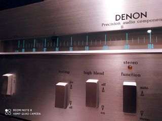 Amplificador DENON + Tuner de regalo.