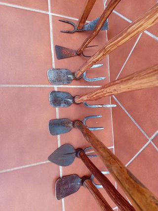 Herramientas agrícolas antiguas RESTAURADAS