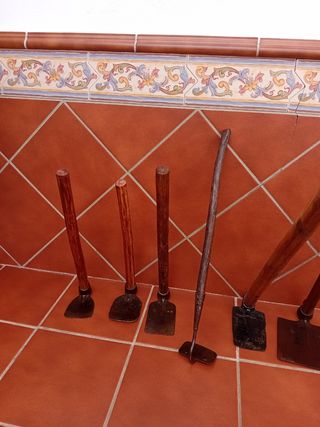 Herramientas agrícolas antiguas RESTAURADAS