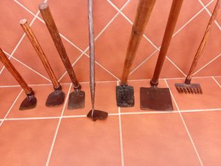 Herramientas agrícolas antiguas RESTAURADAS