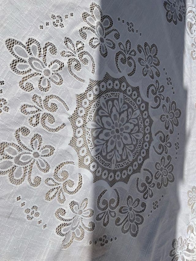 Tappeto antico rotondo all'uncinetto