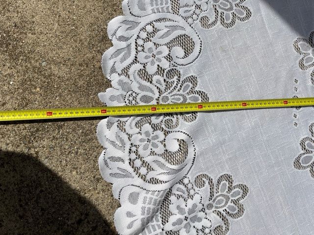 Tappeto antico rotondo all'uncinetto