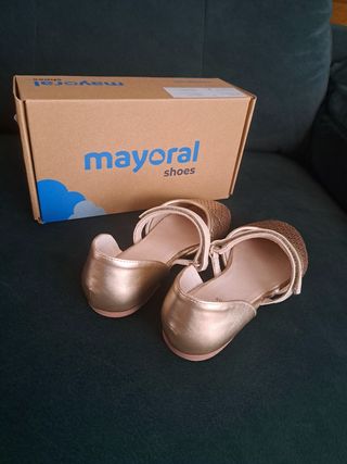 Zapatos niña dorados