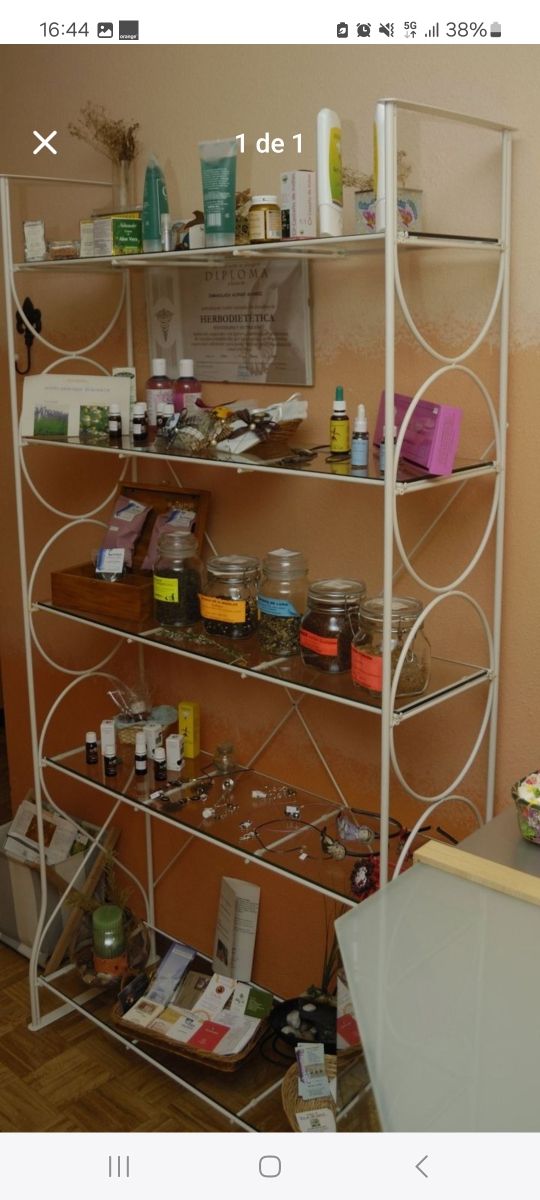 Estantería de cristal