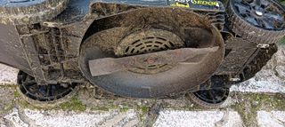 CORTACÉSPED RYOBI 1300.