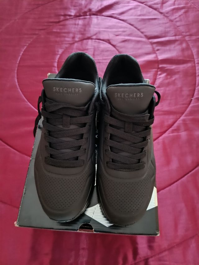 Zapatillas Skechers negras