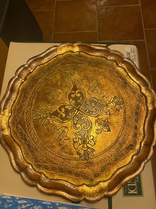 Vassoio in legno fatto a mano