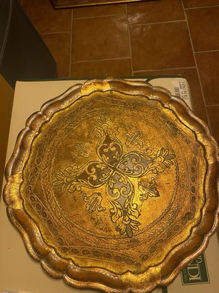 Vassoio in legno fatto a mano