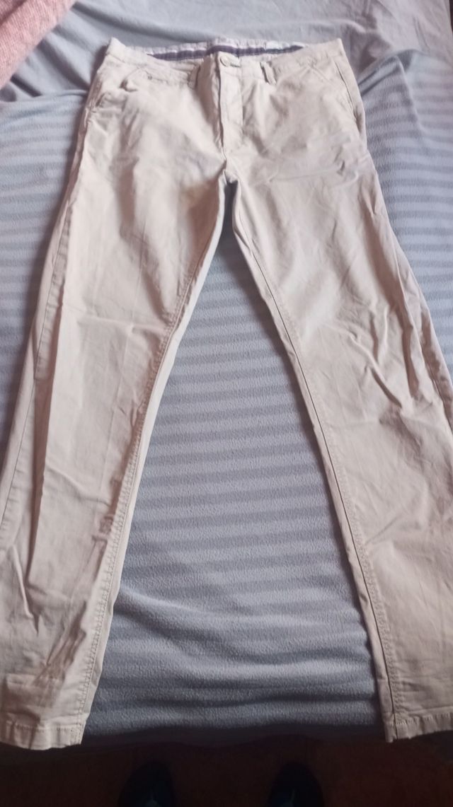 Pantalón chino hombre color crema Springfield