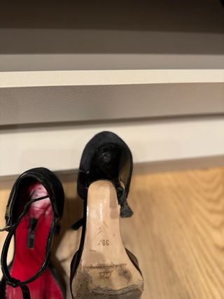 Zapato Carolina Herrera tacón negro mujer