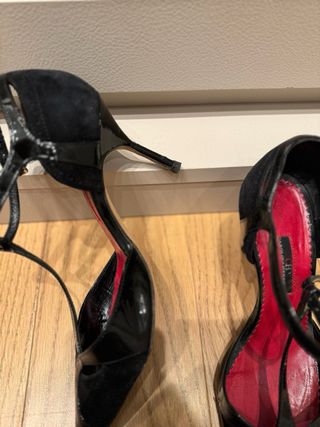 Zapato Carolina Herrera tacón negro mujer