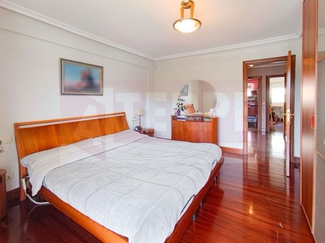 Cama inclinable con mando