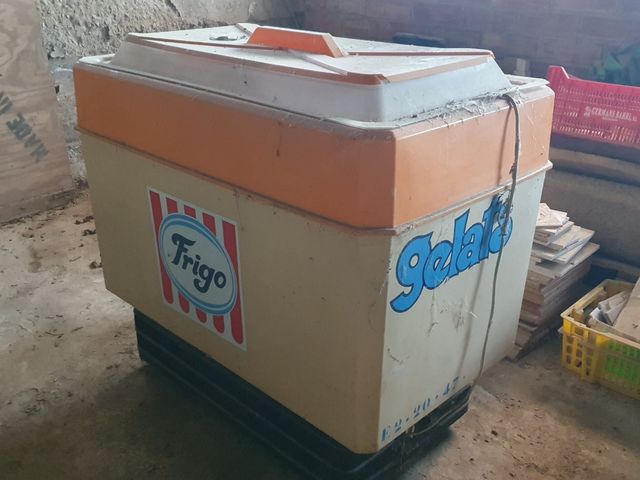 CONGELADOR ANTIGUO FRIGO