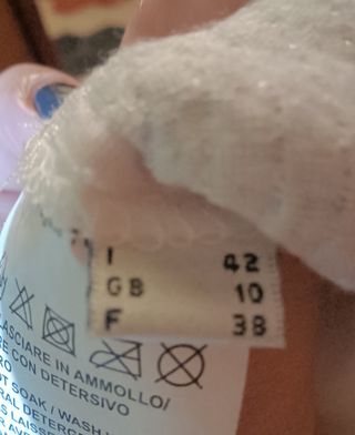 Pinko top smanicato, paillettes sul davanti tg. M