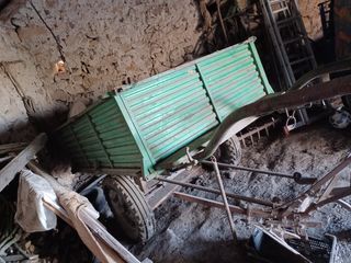 Carro de varales para acoplar lanzadera