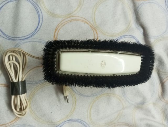 Cepillo eléctrico aspirador para ropa