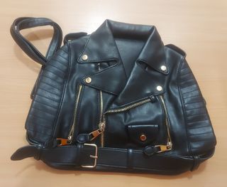 Bolso-Mochila con diseño de cazadora