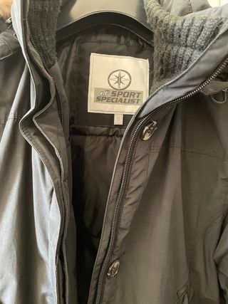 Bomber con cappuccio nero