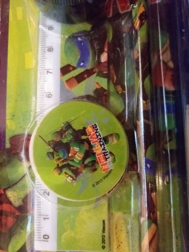 Material escolar das Tartarugas Ninja