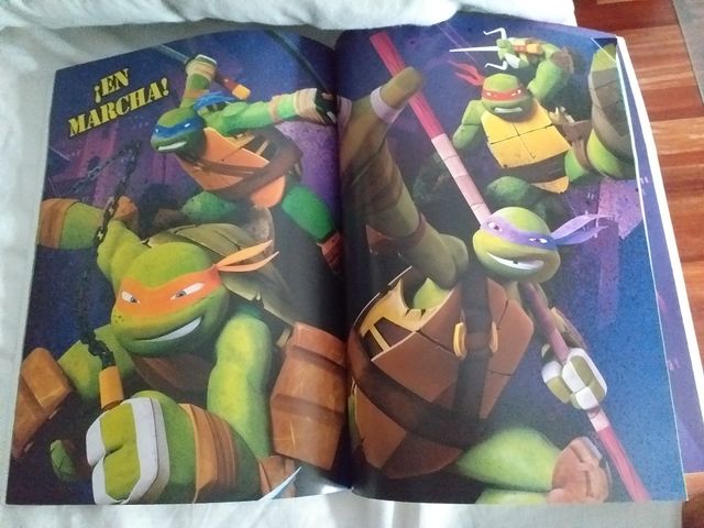 Material escolar das Tartarugas Ninja