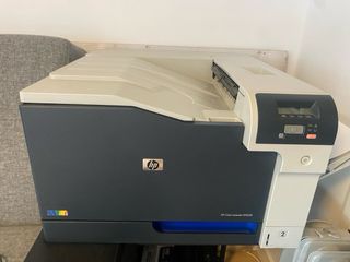 Impresora HP Color LaserJet CP5225