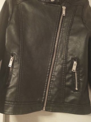 Cazadora cuero de niña