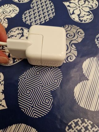 Alimentatore USB da 12W Apple.