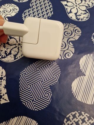 Alimentatore USB da 12W Apple.