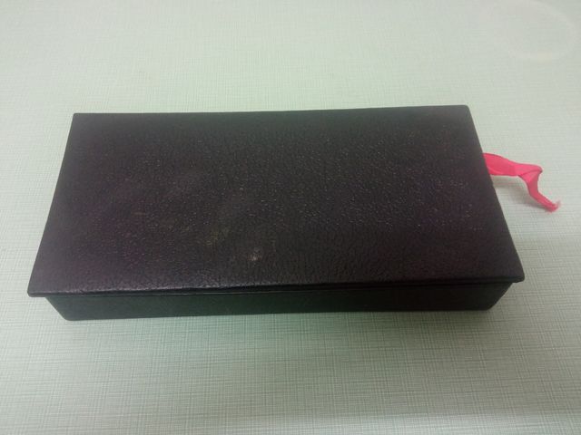 Caja de bridge con fichas y cartas