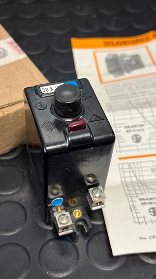 Disjuntor Monofasico Antigo 20A 380v DM-20 Tipo L