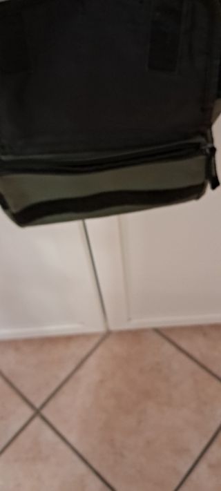 Tracolla della benetton da uomo