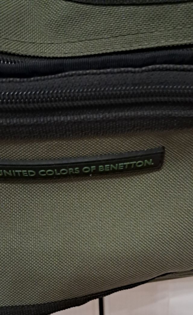 Tracolla della benetton da uomo