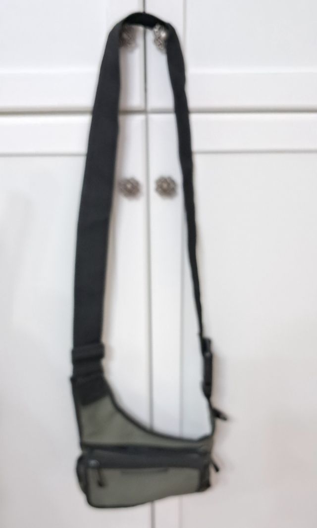 Tracolla della benetton da uomo