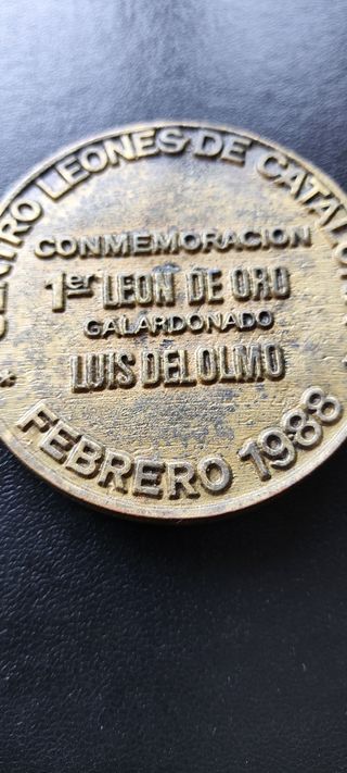 Medalla Premio Leones Luis del Olmo..