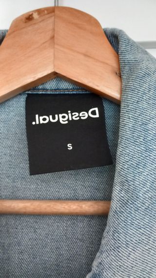 Cazadora tejana Desigual