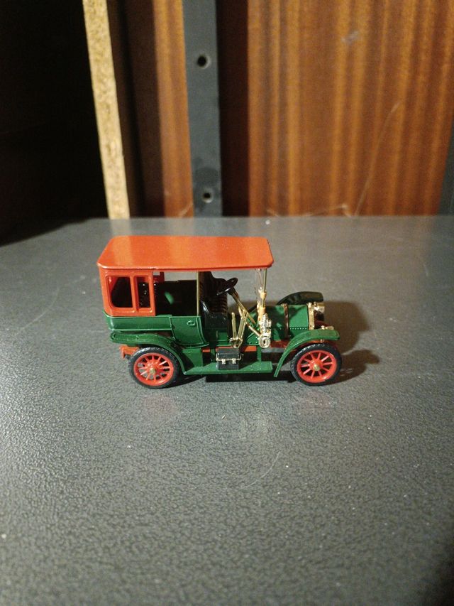 Macchinina (altri modelli disponibili)