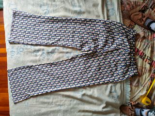 Pantalón geometrico