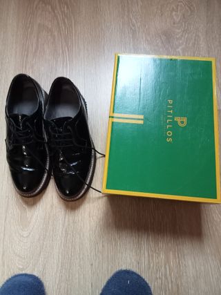 Zapatos número 40 Marca Pitillos
