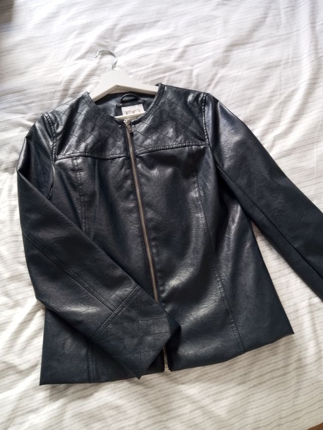 Chaqueta cuero imitación