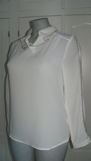 Blusa blanca manga larga, T42