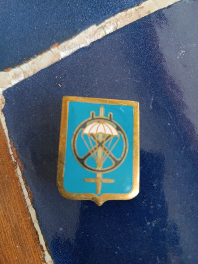 Insignia brigada paracaidista