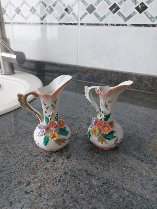 Dos jarroncitos vintang