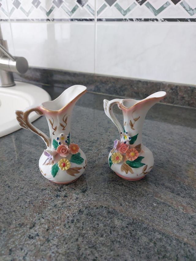 Dos jarroncitos vintang